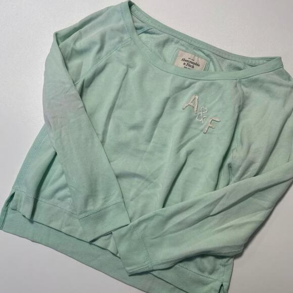 Abercrombie & Fitch Slouchy Off The Shoulder Sweatshirt - Picture 3 of 6